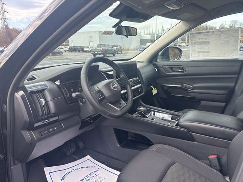 New 2026 Nissan Pathfinder SV image 14