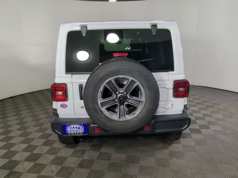 Used 2019 Jeep Wrangler Unlimited Sahara image 5