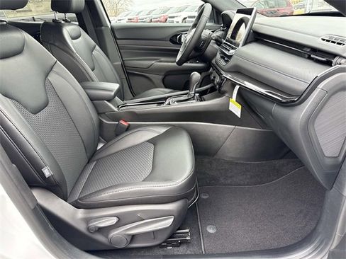 New 2026 Jeep Compass Latitude image 18