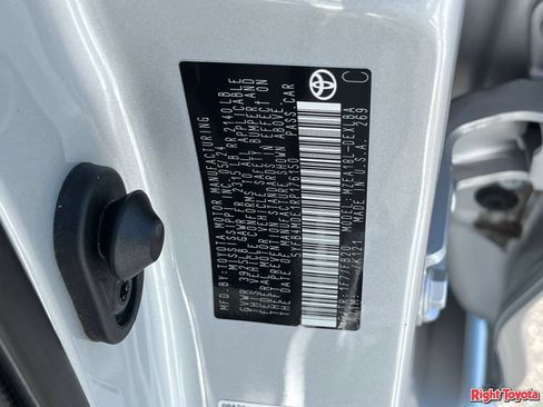 Used 2024 Toyota Corolla LE FWD image 32