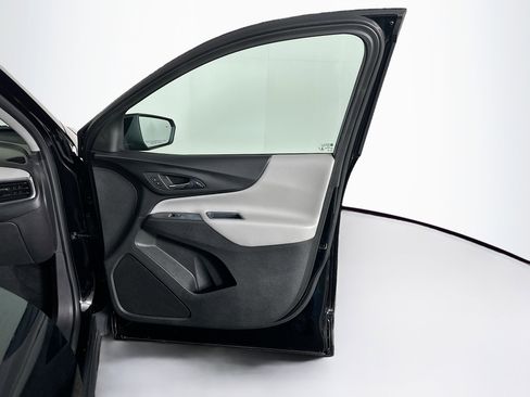 Used 2022 Chevrolet Equinox LT image 33