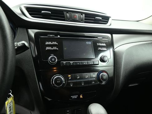 Used 2016 Nissan Rogue S image 14