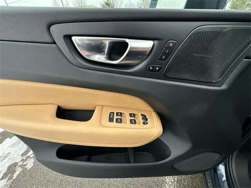 Used 2023 Volvo XC60 T8 Ultimate w/ Climate Package image 19