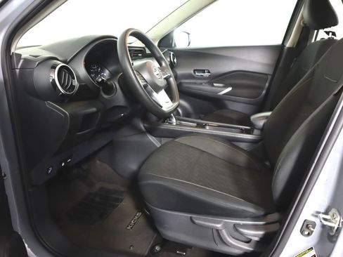 Used 2022 Nissan Kicks SV w/ Interior Electronics Package image 8