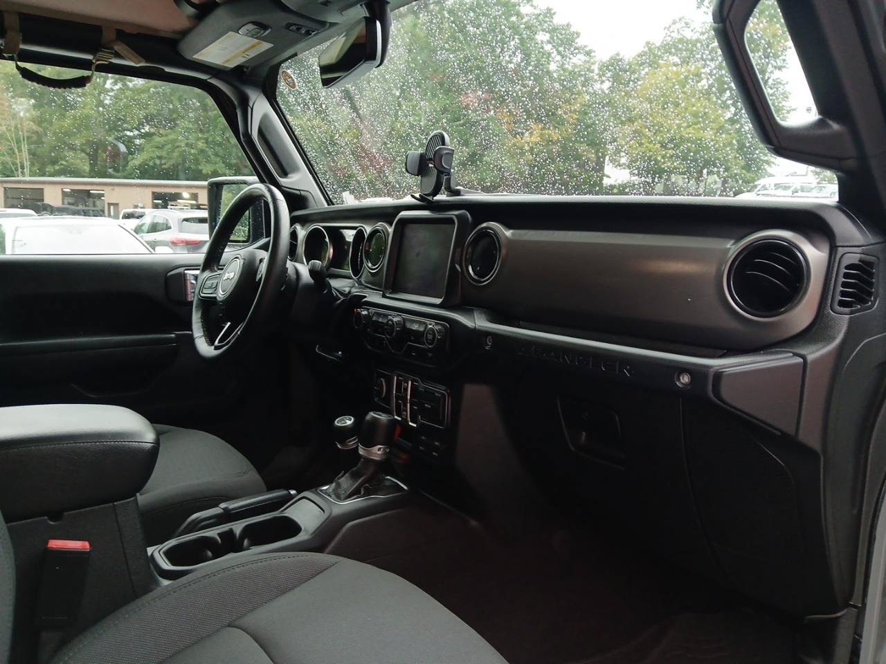 Used 2022 Jeep Wrangler Unlimited Sport AWD/4WD image 16