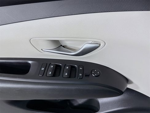 Certified 2024 Hyundai Tucson SE image 23