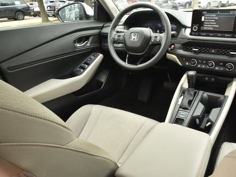 Used 2024 Honda Accord EX image 15