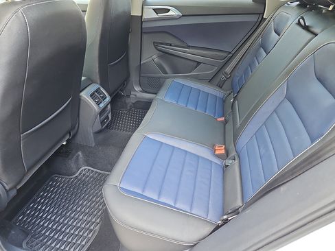 Certified 2025 Volkswagen Taos SEL image 33