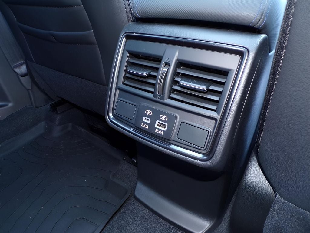 Used 2025 Subaru Forester Limited AWD/4WD image 16
