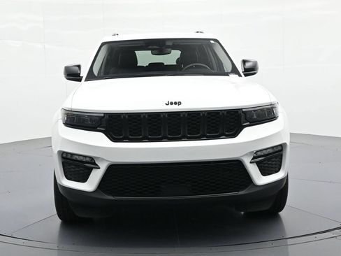 Used 2023 Jeep Grand Cherokee Limited w/ Black Appearance Package AWD/4WD image 7