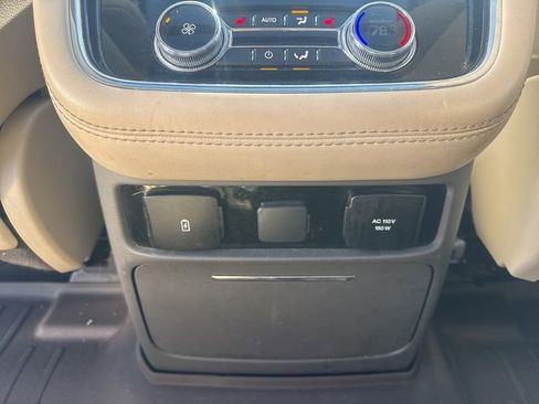 Used 2021 Lincoln Navigator Reserve w/ Luxury Package AWD/4WD image 25