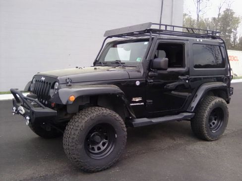 Used 2013 Jeep Wrangler Sahara w/ Connectivity Group image 15