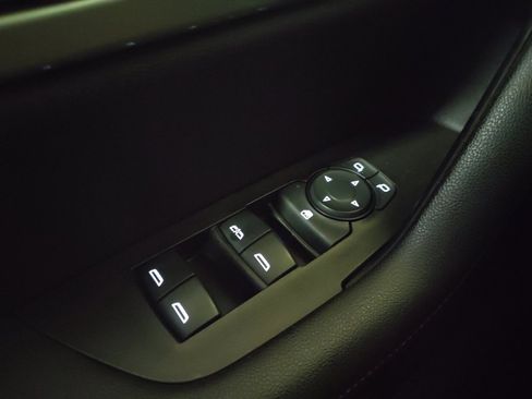 Used 2021 Chevrolet Blazer LT FWD image 27
