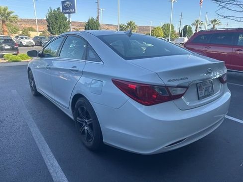 Used 2012 Hyundai Sonata GLS FWD image 3