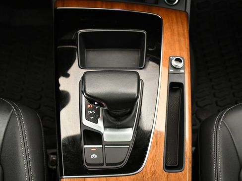 Certified 2023 Audi Q5 2.0T Premium w/ Convenience Package image 31