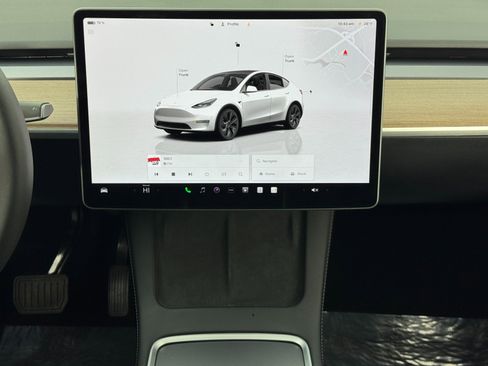 Used 2024 Tesla Model Y Long Range image 21