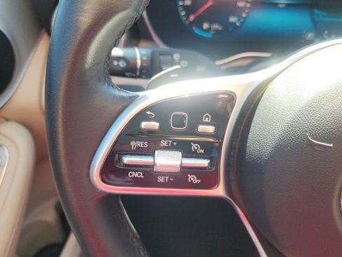 Used 2021 Mercedes-Benz GLC 300 4MATIC image 36