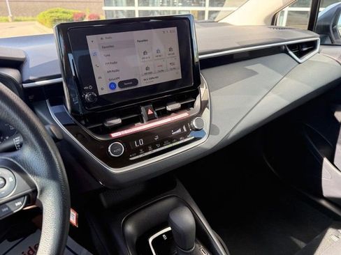 Used 2025 Toyota Corolla LE FWD image 25