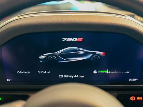 Used 2020 McLaren 720S Luxury RWD image 23