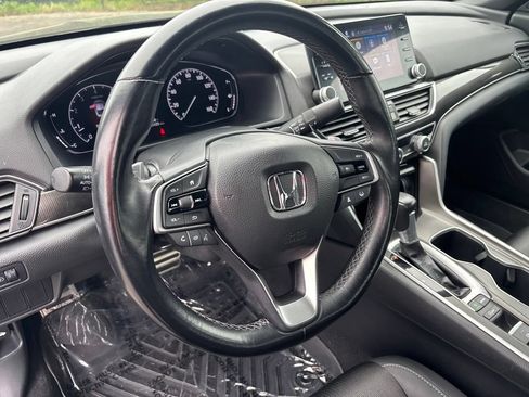 Used 2022 Honda Accord Sport image 9
