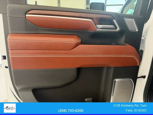 Used 2024 GMC Sierra 3500 Denali Ultimate AWD/4WD image 27