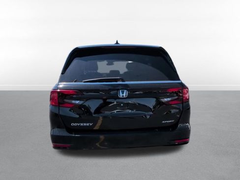 Used 2024 Honda Odyssey Sport image 6
