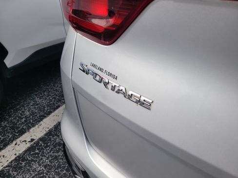 Used 2022 Kia Sportage LX FWD image 11