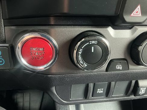 Used 2019 Toyota Tacoma TRD Off-Road AWD/4WD image 19