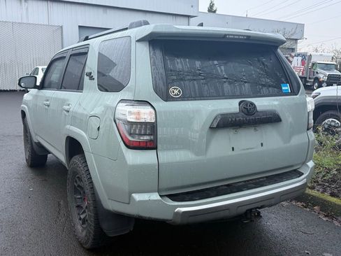 Certified 2022 Toyota 4Runner TRD Off-Road Premium image 3