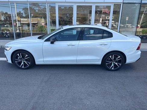 Certified 2024 Volvo S60 B5 Core image 2