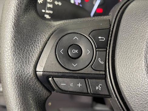 Used 2025 Toyota RAV4 XLE FWD image 24