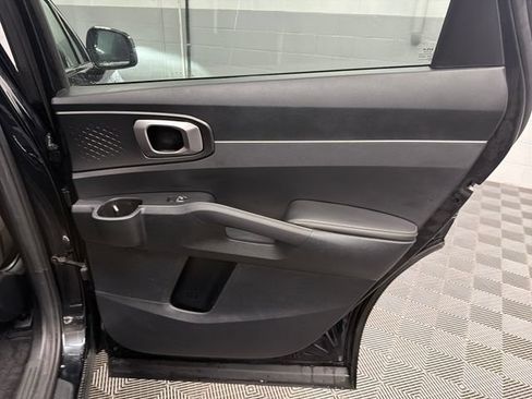 Certified 2023 Kia Sorento LX AWD/4WD image 18