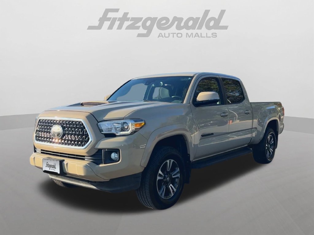 Used 2019 Toyota Tacoma TRD Sport AWD/4WD image 4