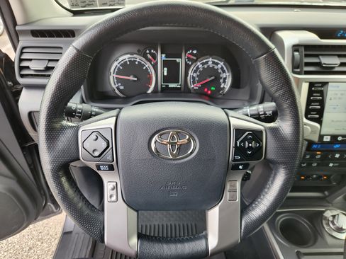 Used 2023 Toyota 4Runner Limited image 9