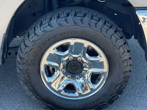 Used 2024 RAM 3500 Tradesman w/ Chrome Appearance Group AWD/4WD image 12