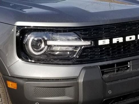 New 2025 Ford Bronco Sport Outer Banks w/ Outer Banks Tech Package+ AWD/4WD image 8