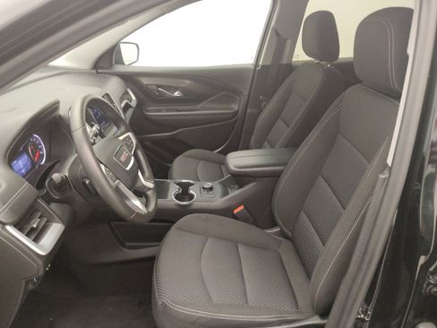 Used 2024 GMC Terrain SLE AWD/4WD image 17