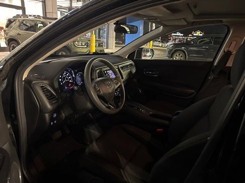 Used 2016 Honda HR-V EX image 17