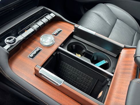 New 2026 Lincoln Navigator L Black Label AWD/4WD image 23