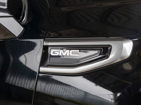 Used 2021 GMC Yukon XL Denali w/ Denali Premium Package AWD/4WD image 11
