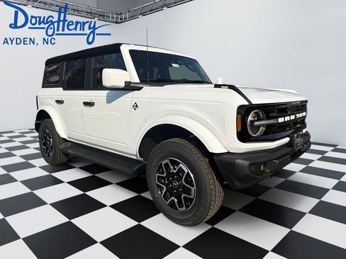 New 2026 Ford Bronco Outer Banks image 39