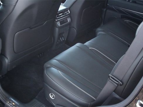 New 2025 Genesis GV80 3.5T Advanced image 19