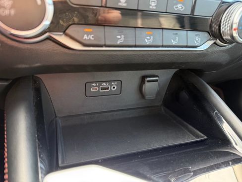 Used 2025 Nissan Altima 2.5 SR FWD image 18
