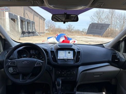 Used 2019 Ford Escape SE image 25