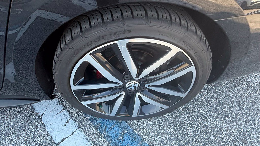 Used 2013 Volkswagen Jetta GLI FWD image 28