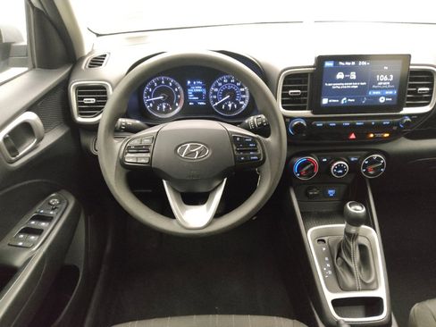 Used 2021 Hyundai Venue SE FWD image 22