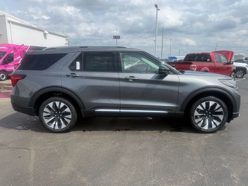 New 2026 Ford Explorer Platinum AWD/4WD image 2