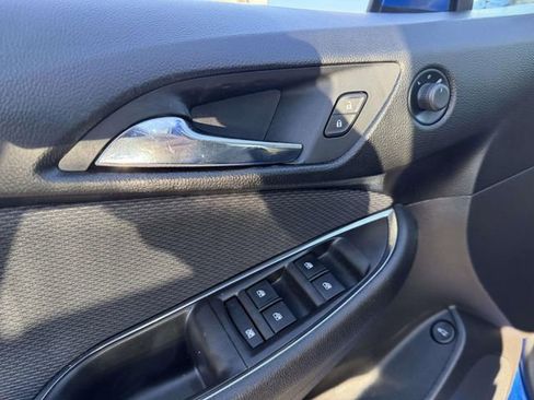 Used 2018 Chevrolet Cruze LT w/ Sun And Sound Package FWD image 19