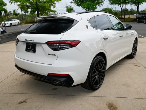 Used 2024 Maserati Levante Modena Ultima AWD/4WD image 5