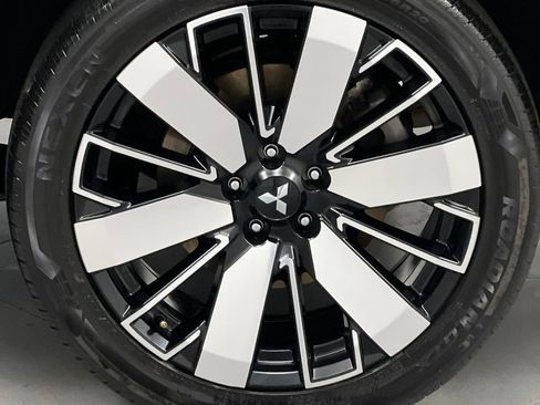 Used 2025 Mitsubishi Outlander SE FWD image 70
